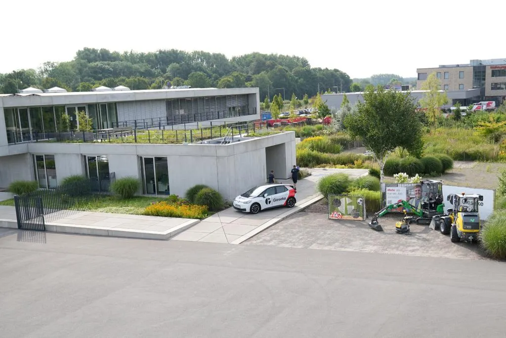 Luftaufnahme Gebäude mit Gründach