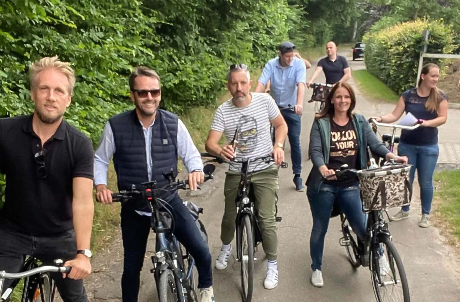 Mitarbeitende bei einer gemeinsamen Fahrradtour