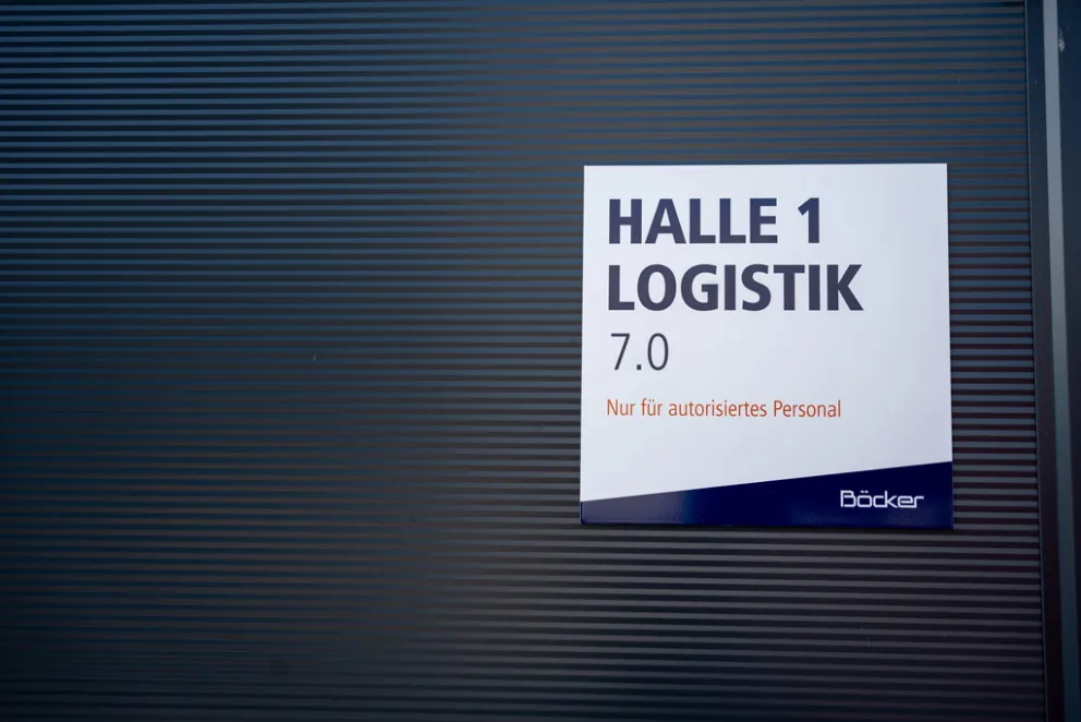 Halle 1 Logistik Schild